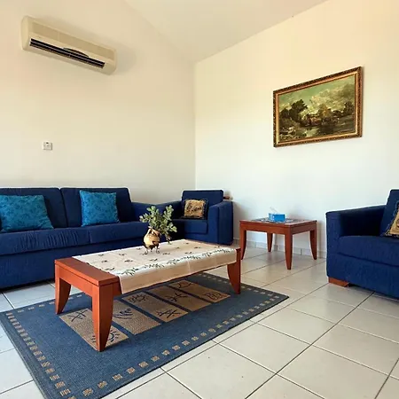 Private House In Paphos 빌라