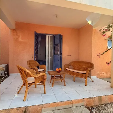 Villa Private House In Paphos Hlóraka