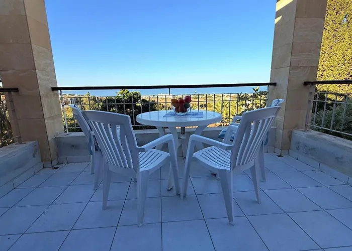 Private House In Paphos Vila